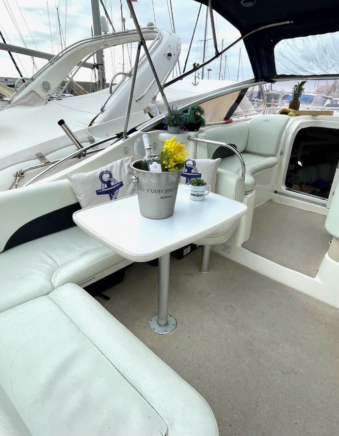 ホテル Bea Boat Charter マントン エクステリア 写真